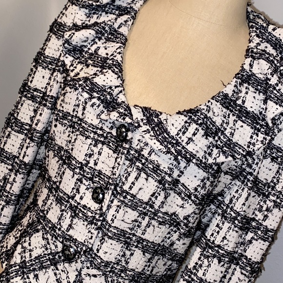 SOLD❗️St John Couture fashion fit jacket - Picture 5 of 8